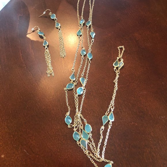 Green Necklace Earring Set - Picture 3 of 13